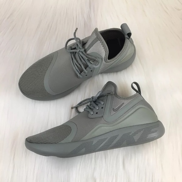 le scarpe nike donne lunarcharge essenziale olive scarpe poshmark le scarpe nike donne lunarcharge essenziale olive scarpe poshmark